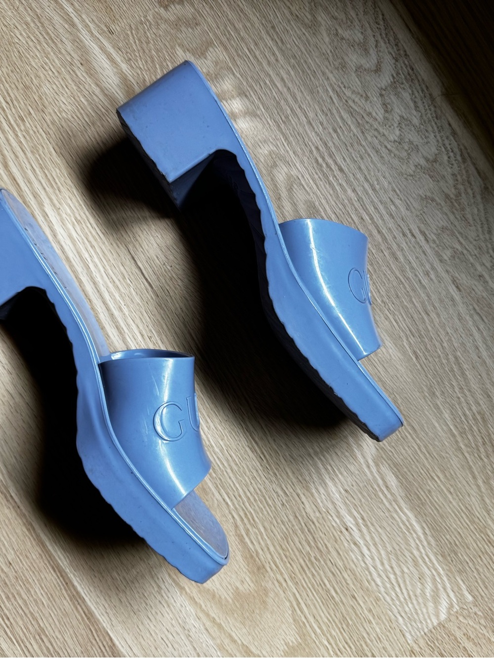 Gucci Purple Logo Slide rubber Sandals - Picture 4 of 5